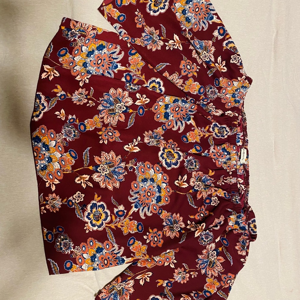 AMBIANCE// off the shoulder top// Medium
